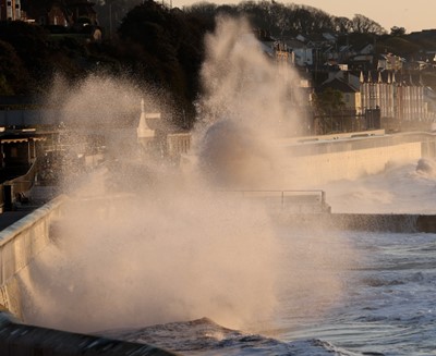 Dawlish new sea wall deflecting waves